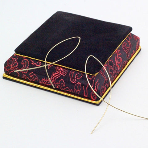 Image of Simple Gold Wire Earring - Rosecolor