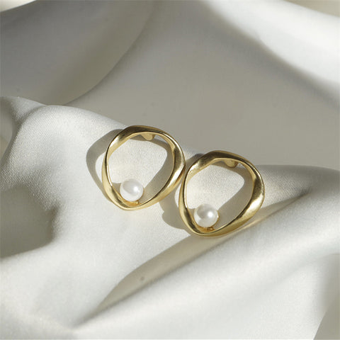 Image of Simple Pearl Earring - Rosecolor