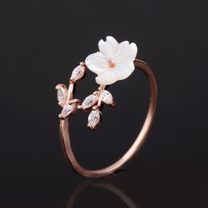 Delicate Flower Zircon Crystal Ring - Rosecolor