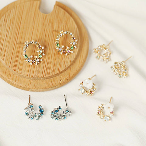 Image of Small Flower Stud Earrings - Rosecolor