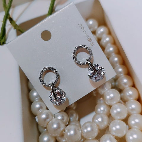 Image of White Round Cubic Zirconia Stud Crystal Earrings - Rosecolor